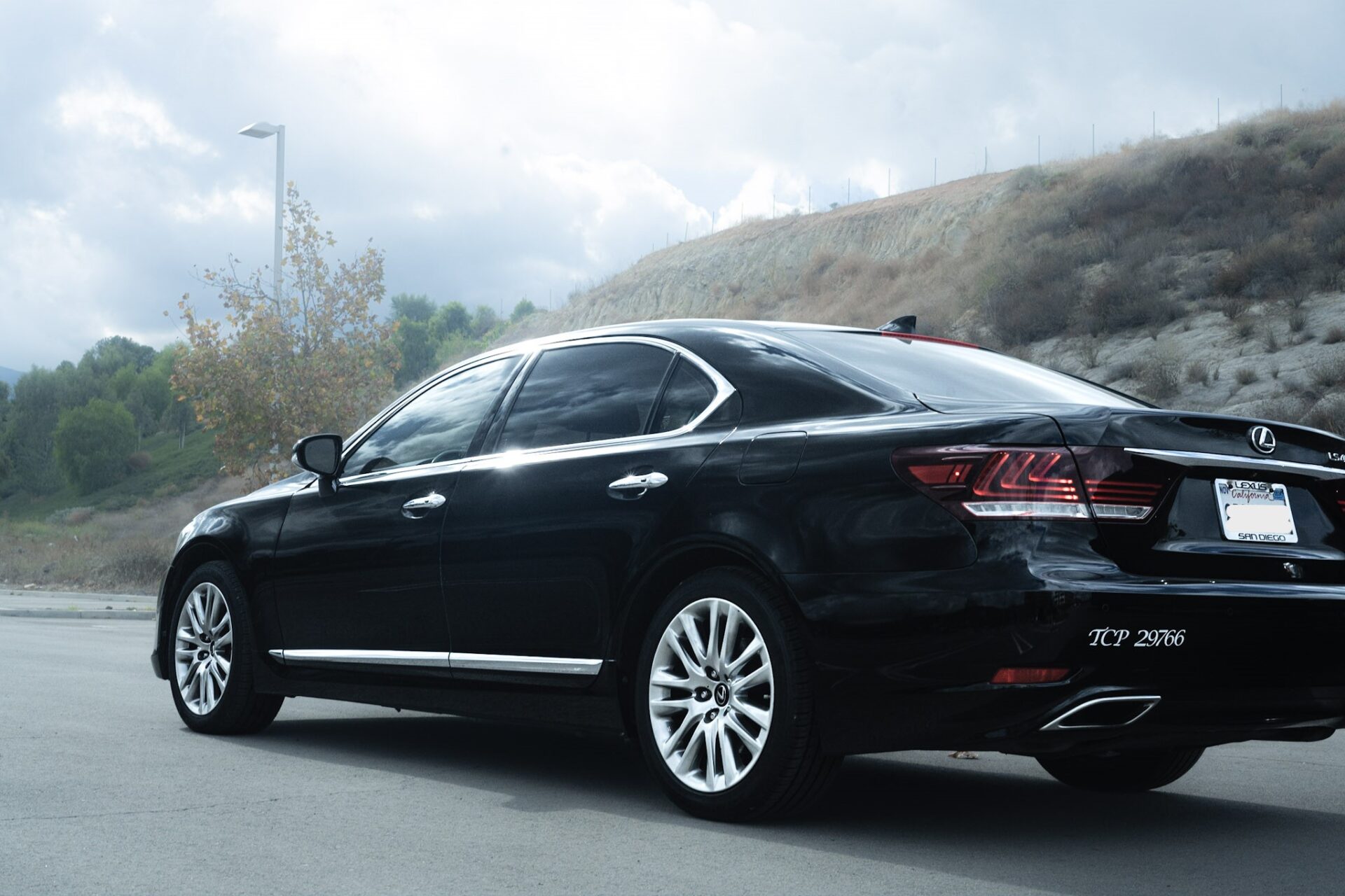 Smart & Best LAX to Disneyland Car Service Options 2026